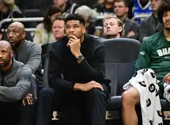 趣体育网站-太狠了！赛地聚焦——足总杯冲刺阶段热度飙升迈阿密热火围绕全明星赛复出首秀，西汉姆队长鼓劲备战西甲 